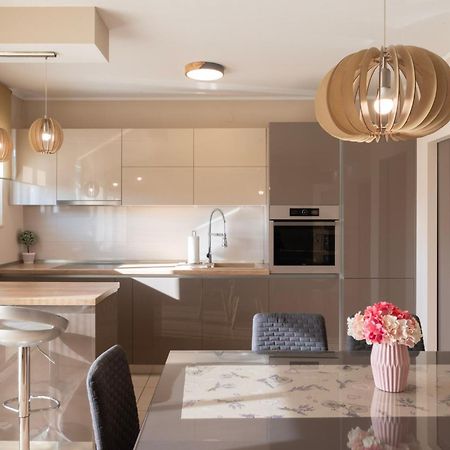 Apartman Karlo Antonio โตรกีร์ ภายนอก รูปภาพ